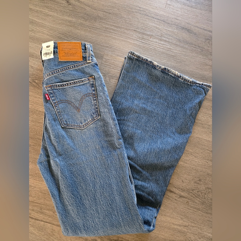 Levi's Ribcage Bell Jeans